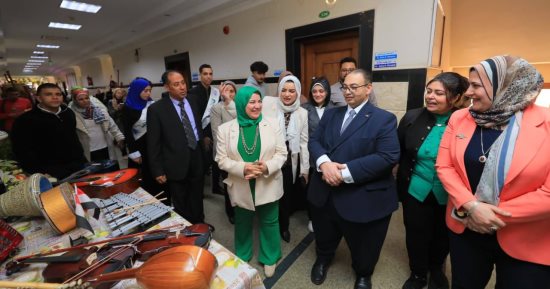رئيس جامعة كفر الشيخ يشهد المعارض السنوية للتربية النوعية ويشيد بإبداعات الطلاب