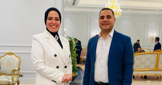 آية عبد الرحمن تنتصر للوالدين وتتقدم بمشروع قانون لتغليظ عقوبة الاعتداء عليهما