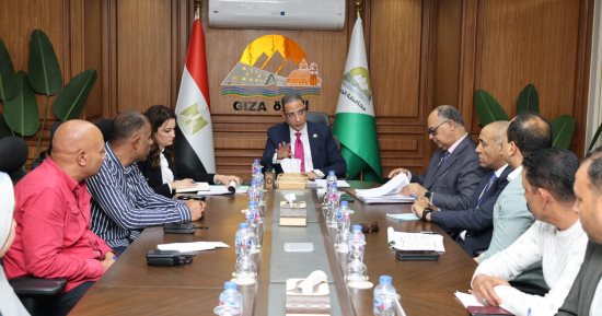 محافظ الجيزة: دعم منظومة النظافة بحى بولاق الدكرور بـ60 عاملًا إضافيًا