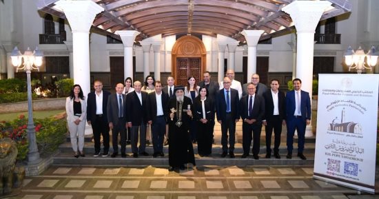 البابا تواضروس يؤكد على أهمية التكامل مع مؤسسات الدولة لتلبية احتياجات الفئات الأكثر احتياجًا
