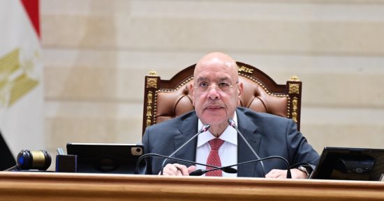 تجريم زواج الأطفال على رأسها.. رئيس النواب يحيل 12 مشروع قانون للجان النوعية