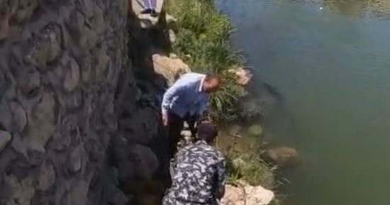 وزيرة البيئة: التحفظ على سيارة نقل تلقى مخلفات سائلة بمصرف القلعة بالإسكندرية