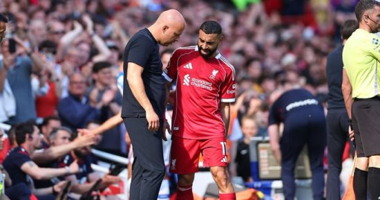 سلوت يعلن غياب محمد صلاح عن مباراة ليفربول ضد تشيلسي
