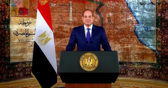 رسائل للداخل والخارج.. الرئيس السيسى فى ذكرى تحرير سيناء: مصر لا تفرط فى ذرة من ترابها ولا تقبل المساومة على حقها وأرضها.. السادات صاحب رؤية ثاقبة وإرادة نحو السلام بالمنطقة.. ونرفض أى مساس بسيادة الدول العربية