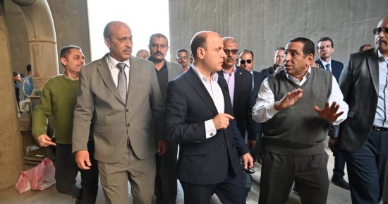 محافظ الغربية يتفقد صوامع القمح بمدينة طنطا لمتابعة منظومة التخزين