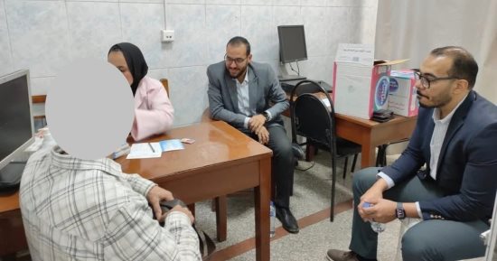 «مخ وأعصاب قصر العيني» تقود مبادرة توعوية متكاملة لدعم مرضى باركنسون 