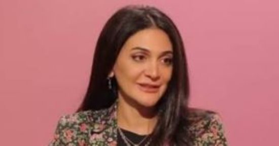 وفاة والد الفنانة التشكيلية ليلى فاروق 
