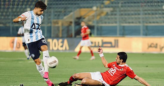 الفار يلغي هدف تعادل الأهلي في مرمى بيراميدز بداعي التسلل