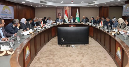 محافظ الجيزة: مقترحان لتنظيم شارع العريش جذريا.. والسعى لضبط عمل الباعة بمعايير آمنة