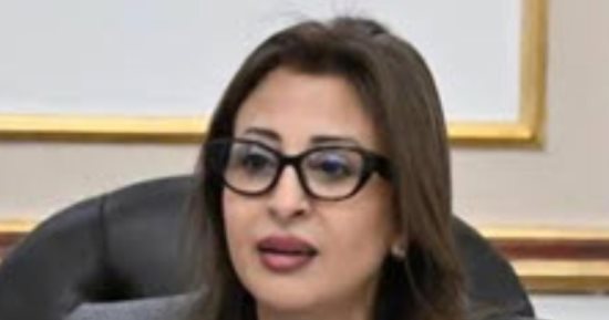 رئيس جامعة القاهرة يهنئ غادة عبد الباري بتعيينها أمينا لشئون فروع الجامعات الأجنبية