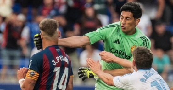 الاتحاد الإسباني يوقف حارس سرقسطة 13 مباراة بعد اعتدائه على لاعب هويسكا