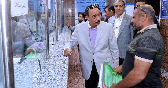 محافظ سوهاج يتفقد المركز التكنولوجي لخدمة المواطنين وسوق جرجا الحضري