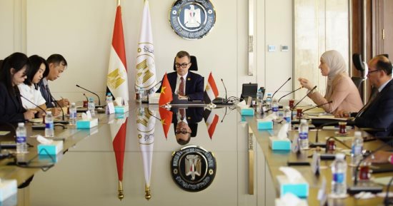 وزير التخطيط يبحث مع سفير فيتنام تعزيز الشراكة التنموية والتعاون الاقتصادي