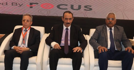 محافظ سوهاج ونقيب عام أطباء مصر يفتتحان المؤتمر الأول لنقابة الأطباء