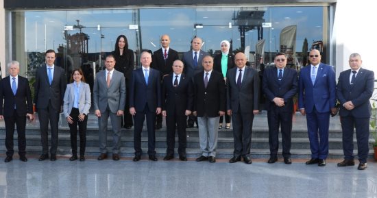 ​ميناء الإسكندرية يستقبل وفدا روسيا لبحث تعزيز التعاون في النقل البحري 