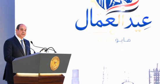 الرئيس السيسى: المشروعات القومية والقطاع الخاص وفرا مئات الآلاف من فرص العمل 