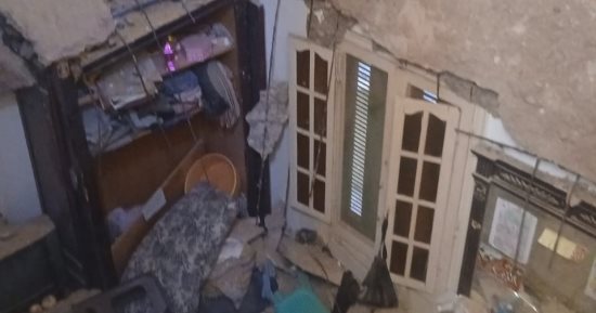 بعد سقوط جزئي بعقار سكني بمحرم بك وإصابة 11 شخصاً.. محافظ الإسكندرية يوجه بإخلاء العقار