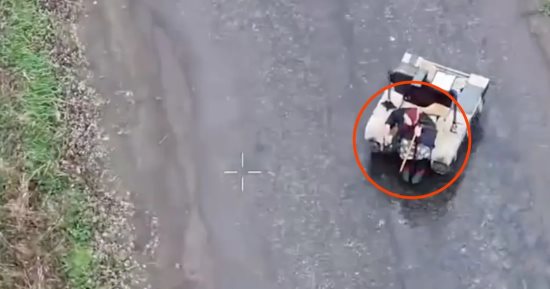 روبوت عسكرى ينقذ مسنة من جحيم الحرب فى أوكرانيا بمشهد صادم