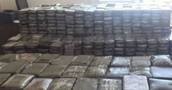 ضبط مالك ورشة بحوزته 10 كيلو حشيش فى أوسيم 