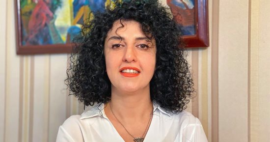 لجنة نوبل للسلام تطالب إيران بالإفراج فورا عن الفائزة بالجائزة نرجس محمدى