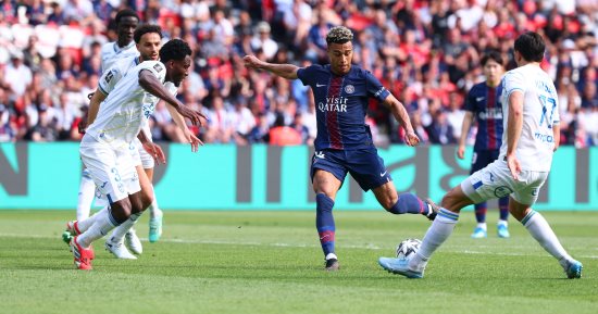 بي إس جي ضد لوريان.. التعادل 1-1 فى الشوط الأول "فيديو"