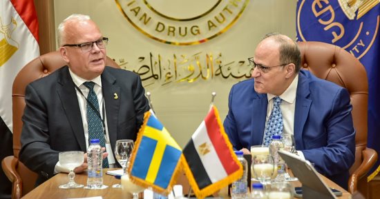 رئيس هيئة الدواء المصرية يستقبل سفير مملكة السويد لتعزيز التعاون ودعم الشراكة
