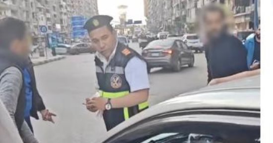 خناقة على أولوية المرور.. الحقيقة الكاملة لفيديو مشادة المحاسب وربة المنزل