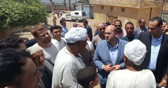 نائب محافظ الجيزة يتابع جهود تقنين أراضى أملاك الدولة بمركز أطفيح