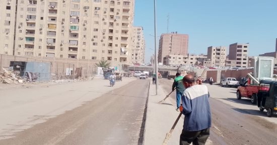 محافظة الجيزة تطلق حملة نظافة بشارع كعبيش فيصل لرفع كفاءة الطريق