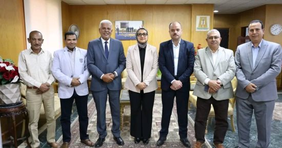 محافظ الوادي الجديد تلتقى مدير مركز دراسات المناطق الجافة "أكساد" 