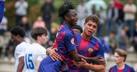 حمزة عبد الكريم يسجل فى فوز برشلونة 4 - 1 على يوروبا وديا