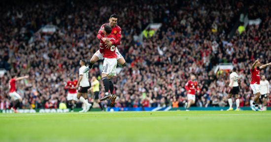 مانشستر يونايتد يحبط ريمونتادا ليفربول بالفوز 3-2 فى غياب صلاح.. فيديو