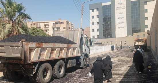 محافظ أسيوط: بدء رصف شارع مجلس المدينة القديم بمنفلوط