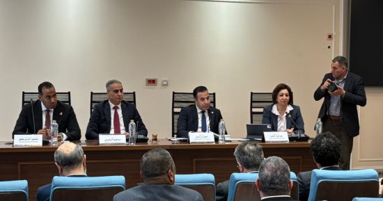 صناعة الهاتف المحمول في مصر إلي أين؟.. نقاش موسع بـ"اتصالات النواب".. سيكو : لدينا صناعة حقيقة توازي إنتاج الصين وتركيا.. القومي للاتصالات يكشف: 90% تغطية بالسوق بحلول 2027.. الجمارك: رسوم 35% على المستورد
