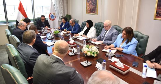 وزير الصحة يبحث تعزيز التعاون مع البنك الدولى ومؤسسة التمويل الدولية