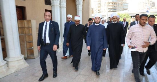 وزير الأوقاف يتفقد مسجد يوسف الصحابي ويُوجِّه بتطوير ملحقه