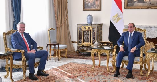 الرئيس السيسى خلال استقباله الأمين العام لـOECD: نتطلع لمواصلة تطوير الشراكة مع المنظمة فى الاقتصاد والاستثمار والحوكمة.. مصر فقدت 10 مليارات دولار من عائدات قناة السويس نتيجة الاعتداءات على السفن فى باب المندب