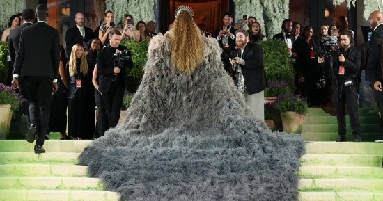 حفل Met Gala 2026.. أبرز الإطلالات الفنية الجريئة بين الإبداع والغرابة