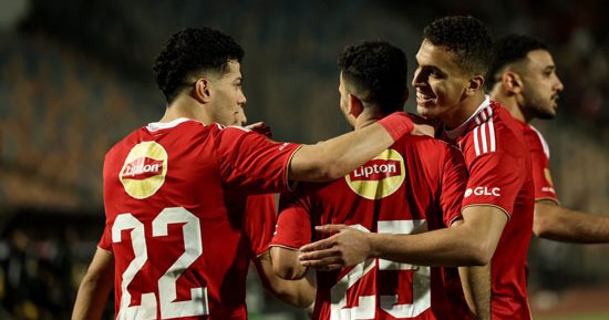 ماذا يحتاج الأهلى للتتويج بالدورى والتأهل لدورى أبطال أفريقيا الليلة؟