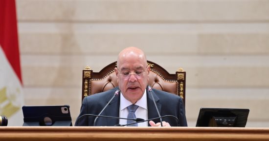رئيس مجلس النواب يدعو الأعضاء للالتزام بالوقت فى مناقشة الحساب الختامى