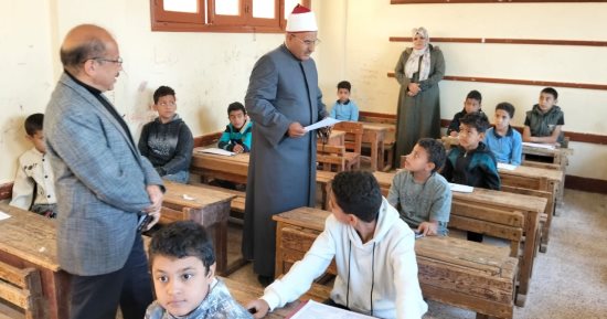 رئيس الإسماعيلية الأزهرية يتفقد امتحانات النقل الابتدائى والاعدادى