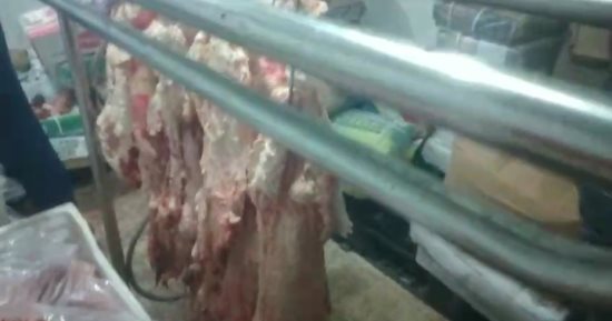 ضبط 11 طن مصنعات لحوم غير صالحة فى منشأة غير مرخصة بالإسكندرية