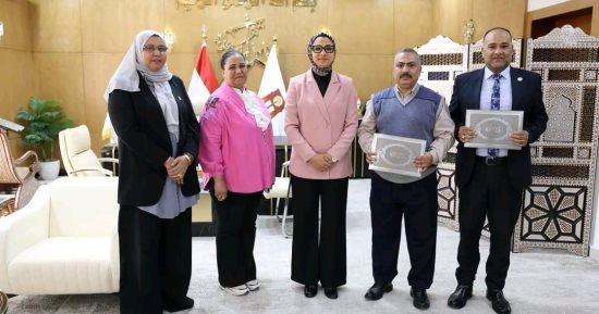 محافظ الوادى الجديد تكرم وفد مدربى مركز التنمية المحلية بسقارة