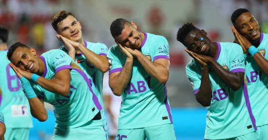 أسبوع السعد للفراعنة.. ربيعة يتوج بالدوري الإماراتي وحمزة بطلًا مع برشلونة