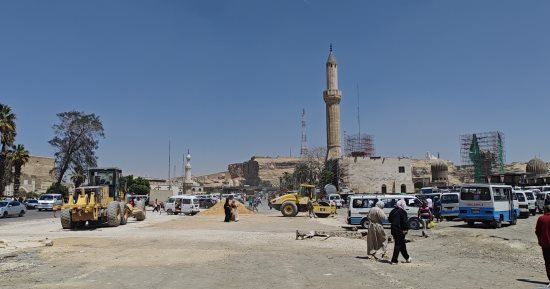 التطوير يعيد القاهرة للعصر الذهبى وميدان السيدة عائشة يتحول لمتحف مفتوح.. نقل الموقف لمحيط "الإمام الشافعى" وهدم عقارات للتوسعة.. تحويل محيط القلعة لمزار سياحى ومبان فندقية وبديل للكوبرى القديم يقضى على الزحام