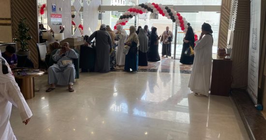 لبيك اللهم لبيك.. قطار حجاج القرعة يشد الرحال من المدينة إلى مكة في موكب إيماني مهيب.. بعثة الداخلية تبدأ تفويج ضيوف الرحمن إلى الكعبة والمشهد يبكي القلوب.. وهذه كواليس الملحمة التنظيمية لخدمة حجاج القرعة.. صور