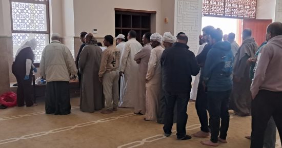 مستشفى سانت كاترين تنظم قافلة طبية بالمسجد المقدس.. صور