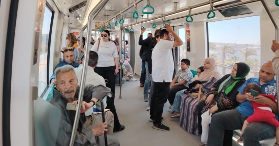 ​مجانا لليوم الثالث.. إقبال جماهيرى كبير على مونوريل شرق النيل