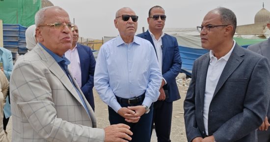 ​لإعادة الوجه الحضارى.. محافظة القاهرة تنقل موقف السيدة عائشة لموقعه الجديد بجوار "سوق الحمام".. المحافظ: خطوة جديدة لإعادة النظام والتخلص من الزحام ضمن تطوير المنطقة.. صور