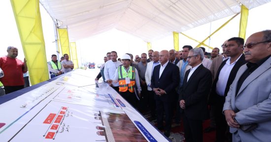 ​وزير النقل يشهد التشغيل التجريبي لمحوري الفشن ببنى سويف وديروط بأسيوط
